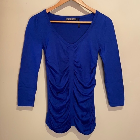 Guess Los Angeles Blue Top - Picture 1 of 6